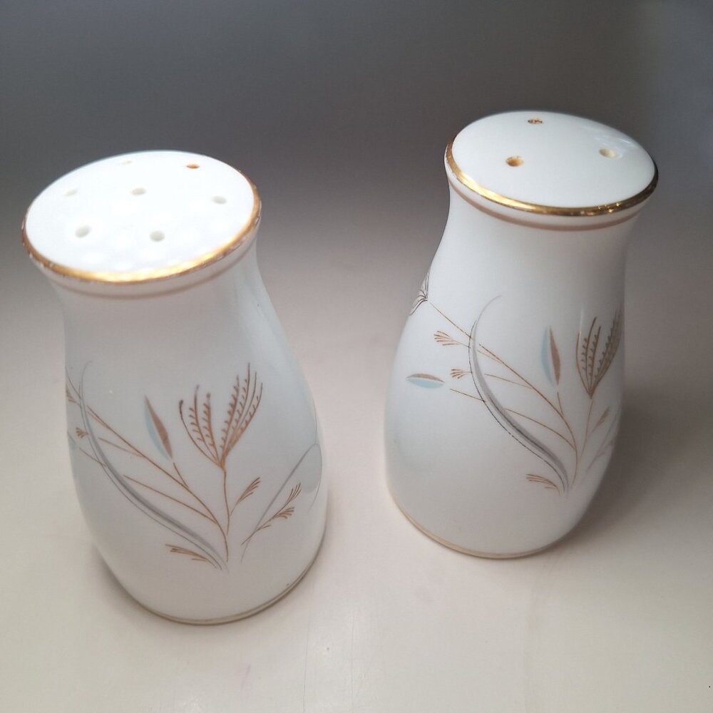 Vintage Noritake Japan Salt Pepper Shakers Gold Trim Wheat Design‎ Porcelain